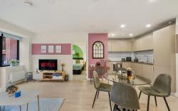 Book Weekly | Save 10% | WiFi | Parking | Sleeps 5