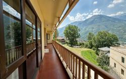 Riverbend Retreat 1BR Apartment by Homeyhuts - 2