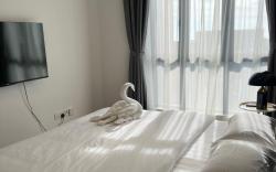 Luxury Queen Room