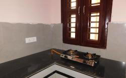 Maa Ganga Homes |Room No 301(No unmarried couples)
