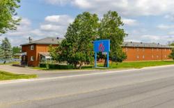 Motel 6 Campbellford, ON