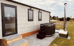 Erins Lakes & lodges