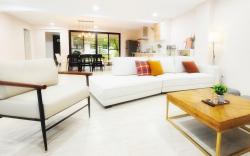 Kiddie Hostel 13A1-Kids and pets friendly