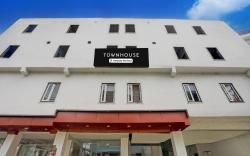 Townhouse Bela Road Varanasi City Railway Station Formerly Srijan Grand
