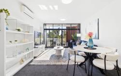 Beaufort Street 1BDR + Parking