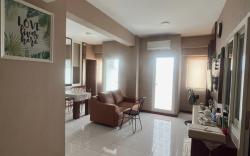 Apartemen Puncak Dharmahusada 3BR with cozy living
