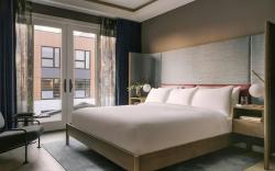 907 Main Hotel Central Square, Sonder