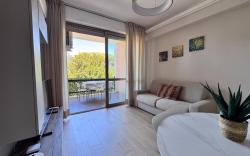 Luxury Apartment Metro Cornelia