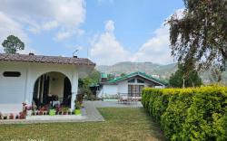 PINEWOOD HOMESTAY 2.7 km Bhimtal Lake by Prospera 
