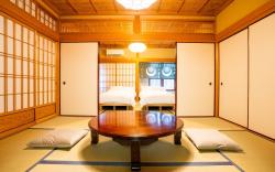Koyasan Gokuraku Stay