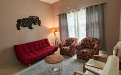 1 Peaceful Room in Farm House w/ Kitchen & Garden