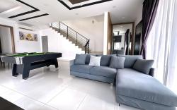 Dato Onn Landed Home 4BR 7pax w Pool table