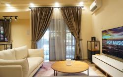 Tere Home Subang Double Storey 8 Pax