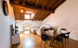 Loft mansardato sullo skyline di Bergamo