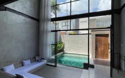 Rooftop! Rare Industrial Loft Center of Berawa