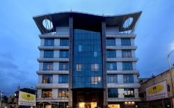 Incredible One Hotel