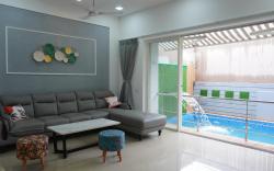 Taj Classic Villa (With Heated Pool)