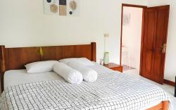 Loteng 19C comfy and spacious room to rent