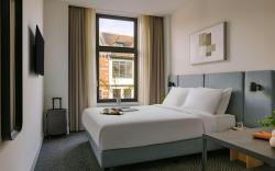 Rose, Sonder Hotel by Marriott Bonvoy