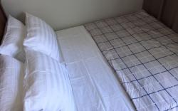 Bed Queen size  1BR in JAZZ Residences