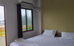 Shri Hari Kunj Paying Guest House