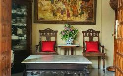 Loelyta Family Art House