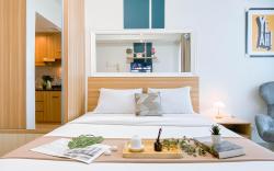 Cozy Modern Studio Grand Dhika City By Travelio