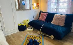 Cosy Eiffel Tower Design Studio