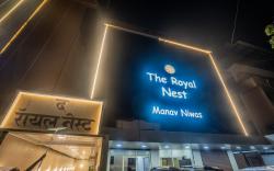 Hotel The Royal  Nest 