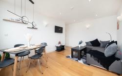 Central 2BR Flat | Fast Wi-Fi | Underground 2min