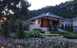 Khaokhab Lodge