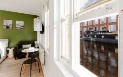The Little Venice Hideaway Studio on the Canal!