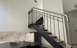 Luxe Designer Loft in Cedar
