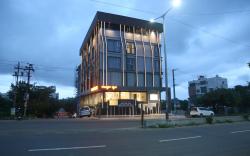 ROOTS A Unit of Coastal Dine Restaurant & Lodging