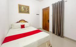RedDoorz @ Dimens House Sragen