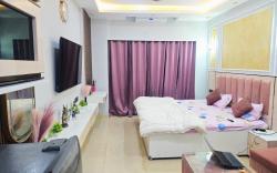 Roseville Suites & Apartment 822