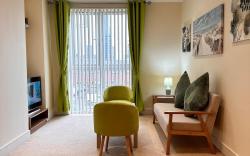 Two-bed Luxury Apartment B12LS by LiveComfortably