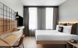 Moxy Alfragide Lisboa