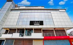 Collection O Agra Lohamandi