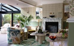 Thames Mansion - Water View