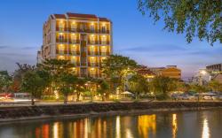 Royal Riverside Hoi An Hotel & Spa