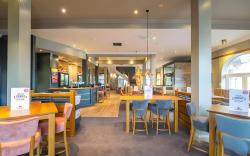 Premier Inn Manchester Salford Quays