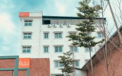 Snap Inn Rooms by the Buzz House