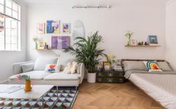 南京路百年建筑丨带投影行李间