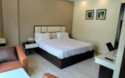 Hotel LUX by Heavenn