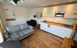 Suite 5 Green Park