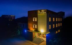 Hotel Ten Square - Near To The Taj Mahal