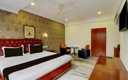 SPOT ON Surya Luxury Rooms