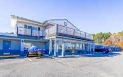 Whispering Pines by Hotel O Whitestone VA