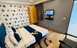 HOTEL BLUSKY SIGNATURE EAST DELHI PREETVIHAR